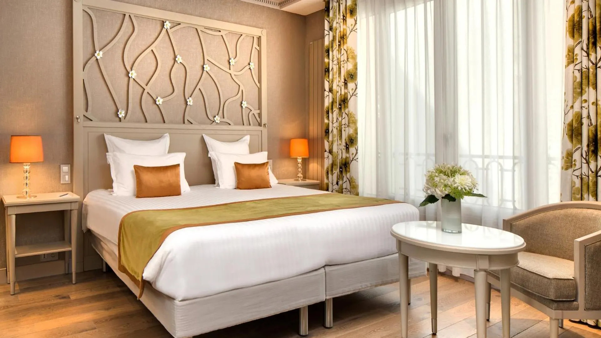Rochester Champs Elysees Hotel 4*