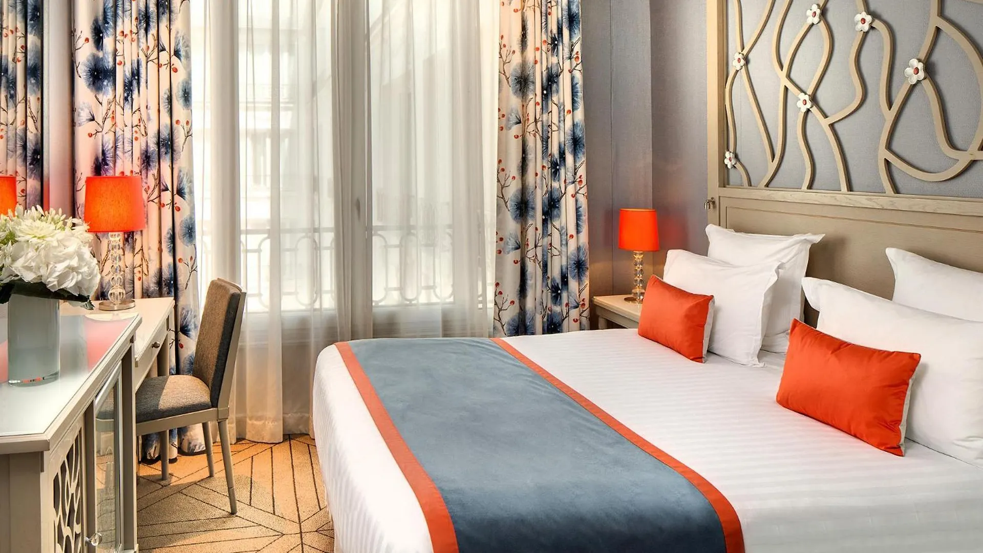 Rochester Champs Elysees Hotel