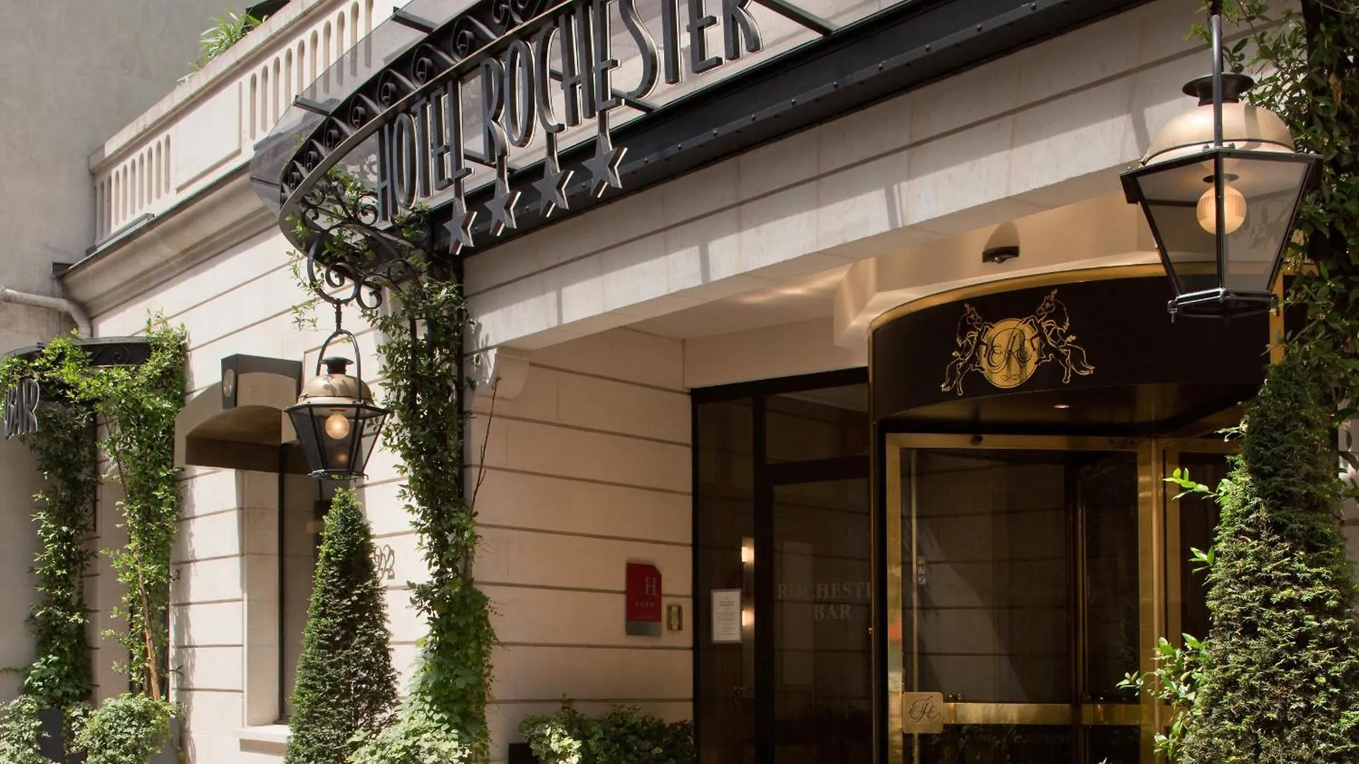 Hotel Rochester Champs Elysees 4*