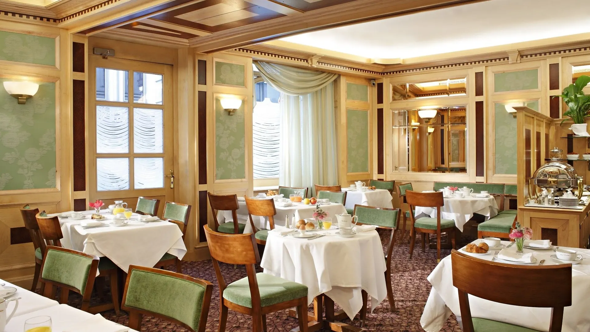 Rochester Champs Elysees Hotel